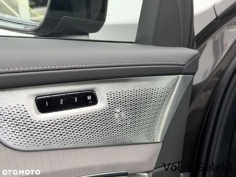 Volvo XC 90 - 23