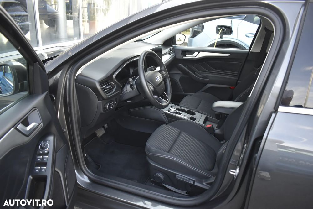 Ford Focus 1.5 EcoBlue 8AT Titanium - 33