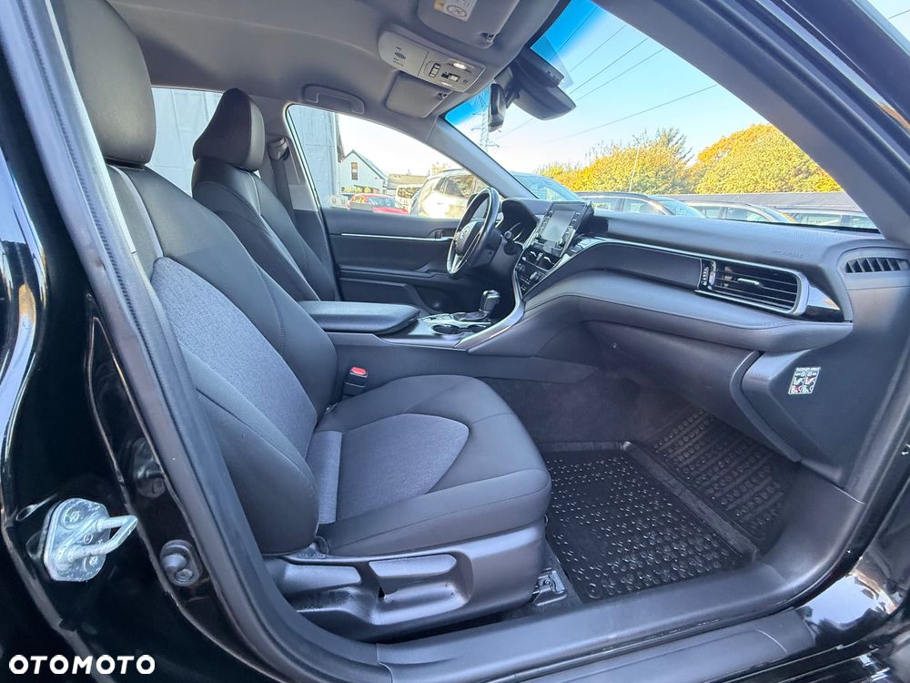 Toyota Camry 2.5 Hybrid Comfort CVT - 26