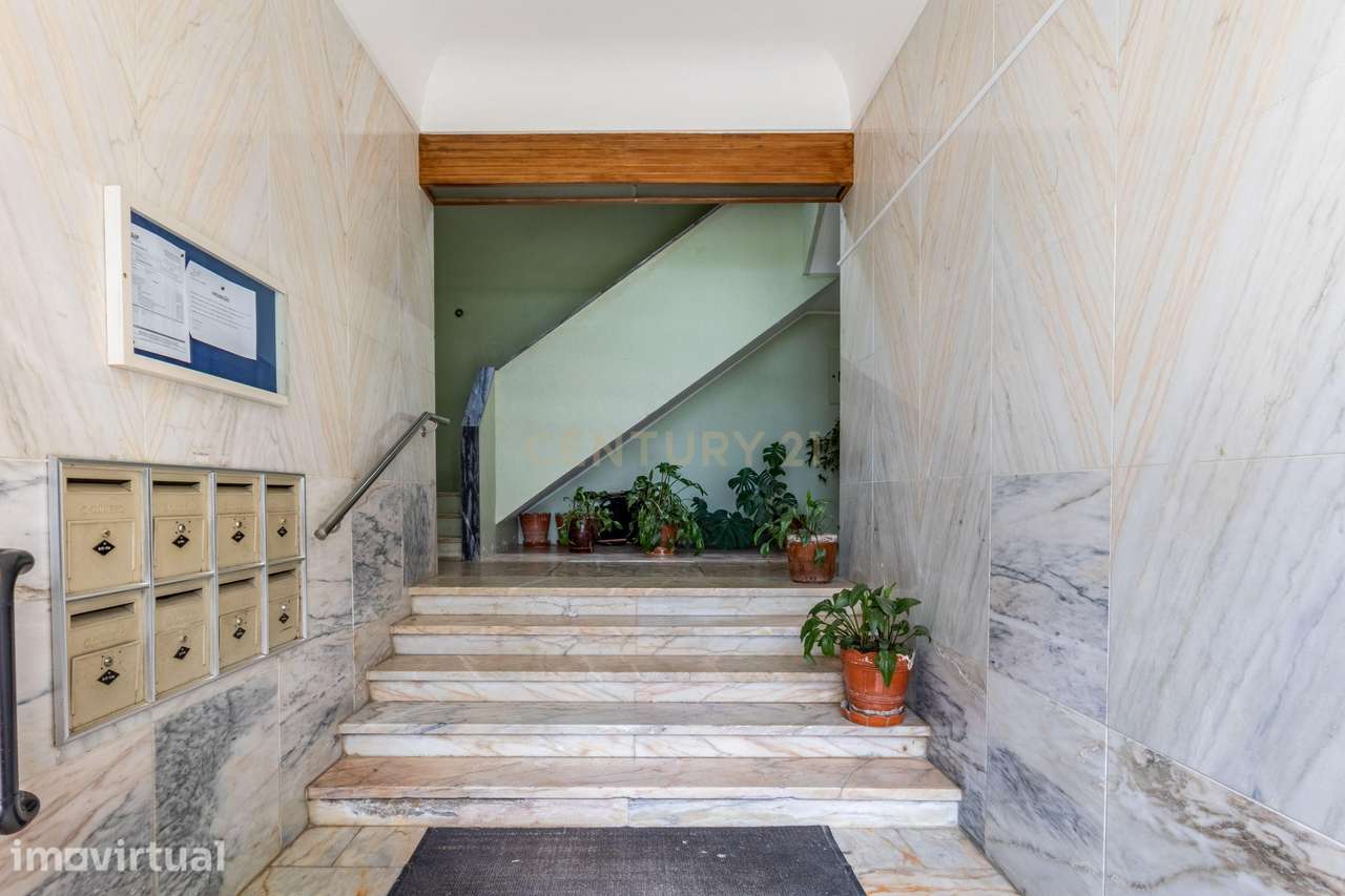 Apartamento T2+1 rua Viana da Mota - Rio de Mouro - Grande imagem: 2/25
