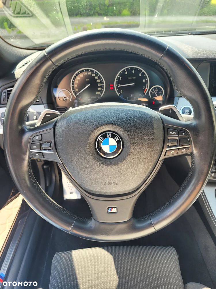 BMW Seria 5 528i xDrive - 8