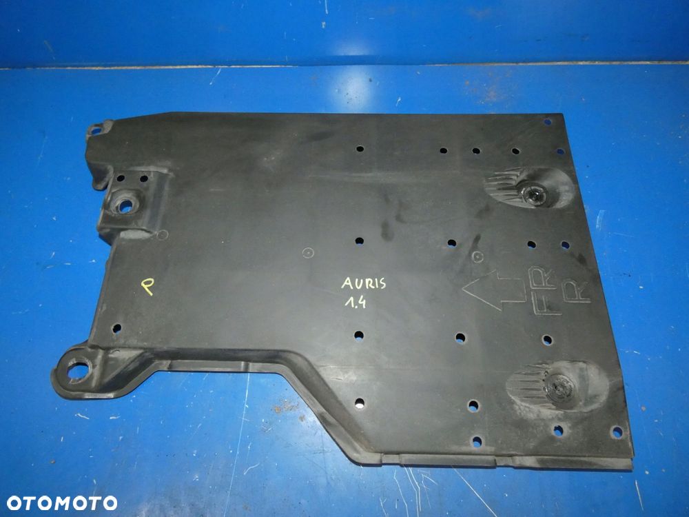 TOYOTA AURIS II OSŁONA PODWOZIA DOLNA - 1