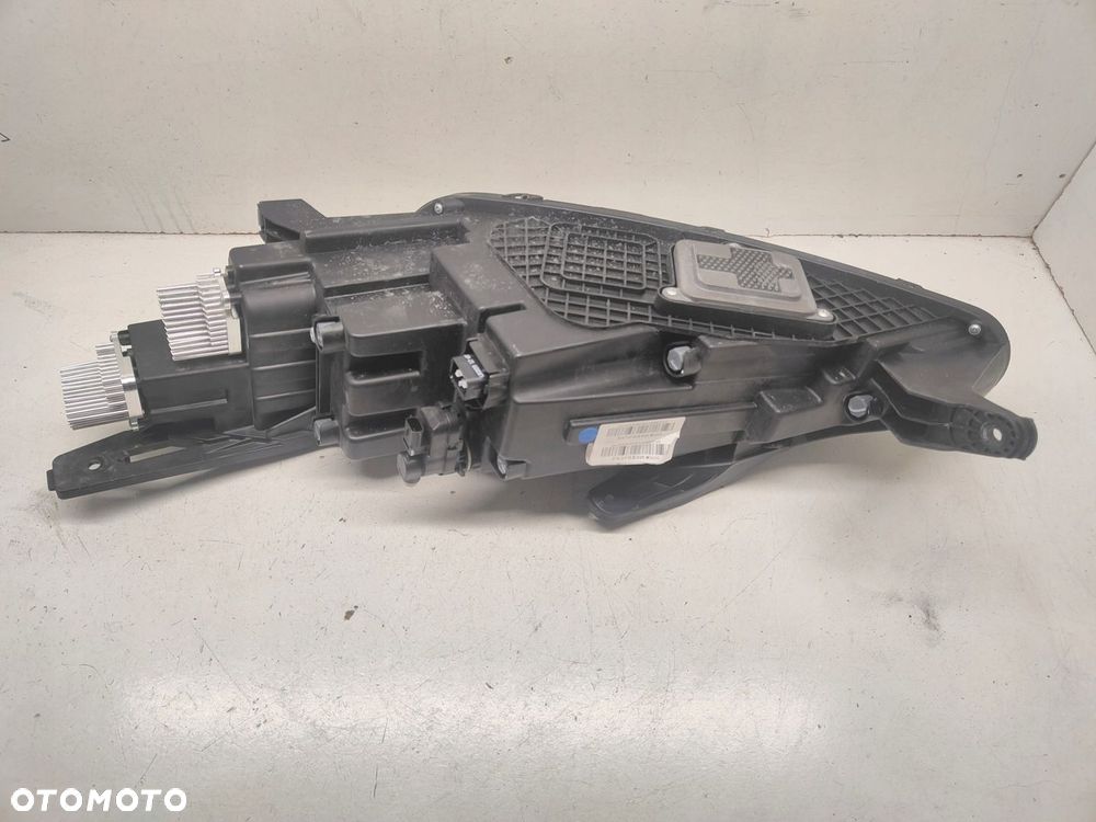 XPENG G3 FULL LED LAMPA PRAWY PRZÓD - 4