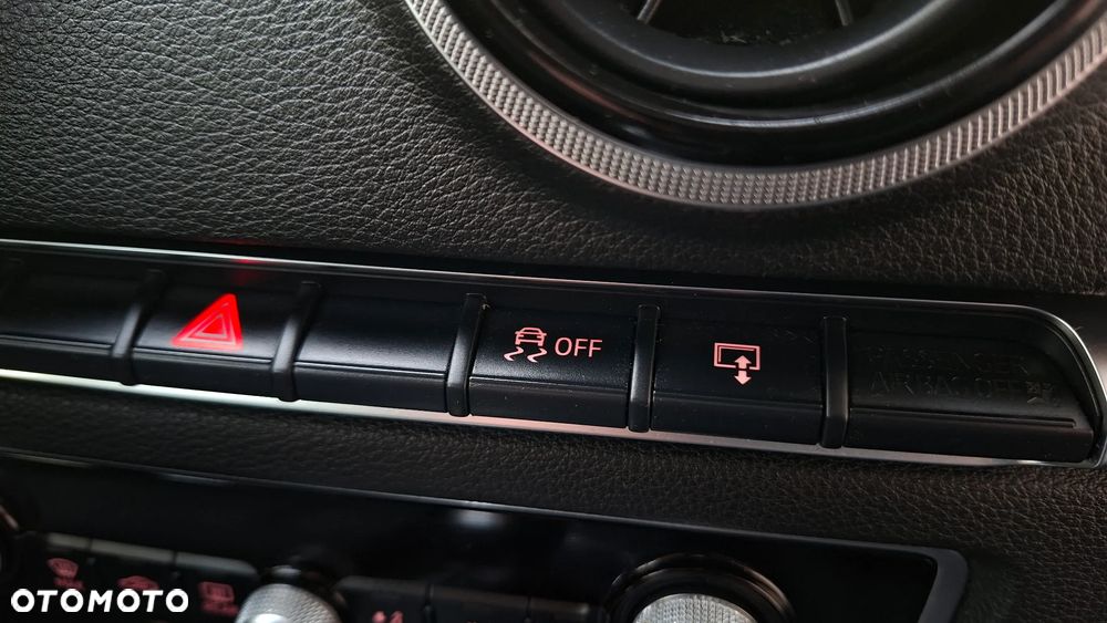 Audi A3 Sportback 2.0 TDI S tronic - 33