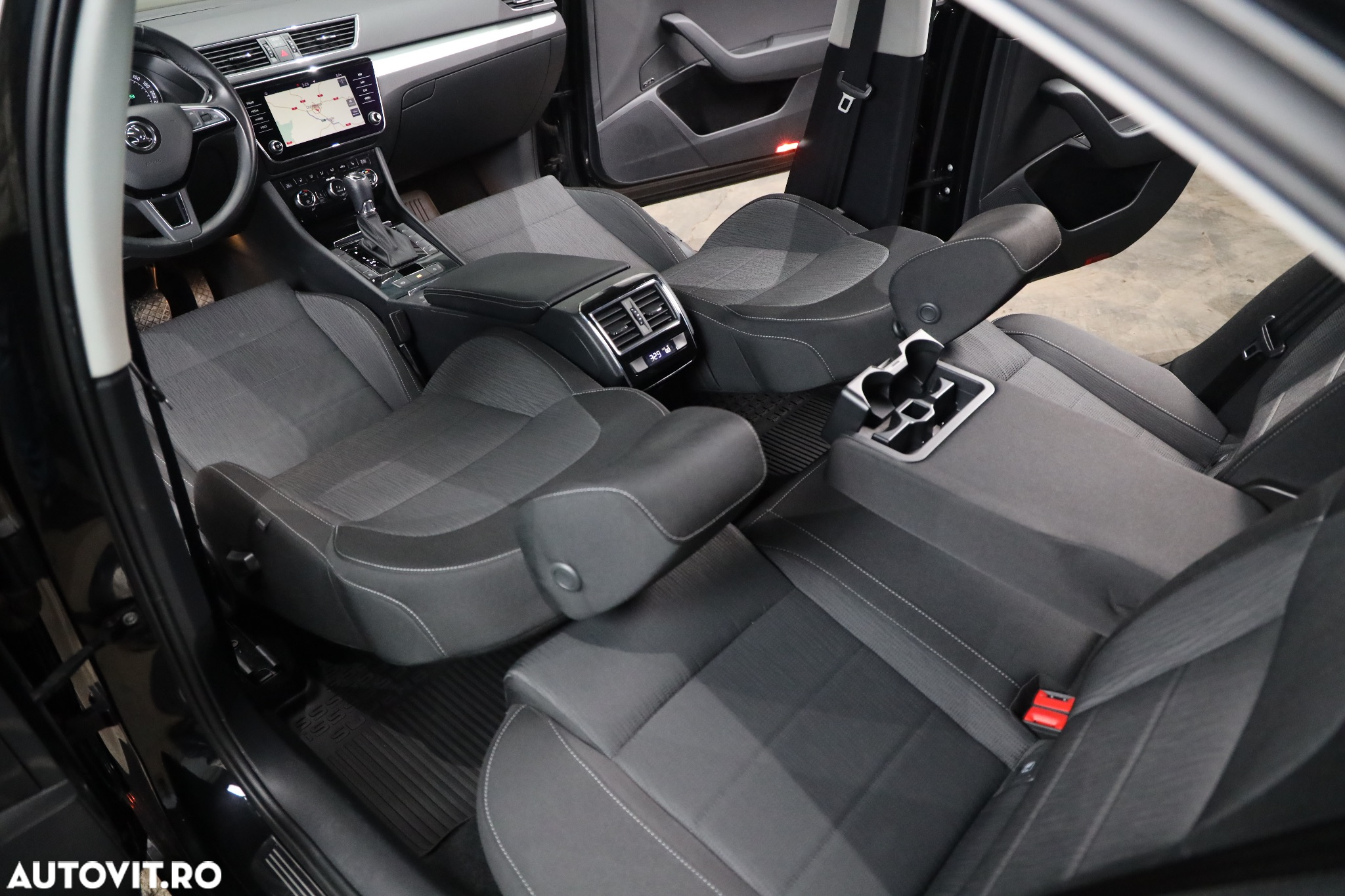 Skoda Superb 2.0 TDI DSG Style - 8