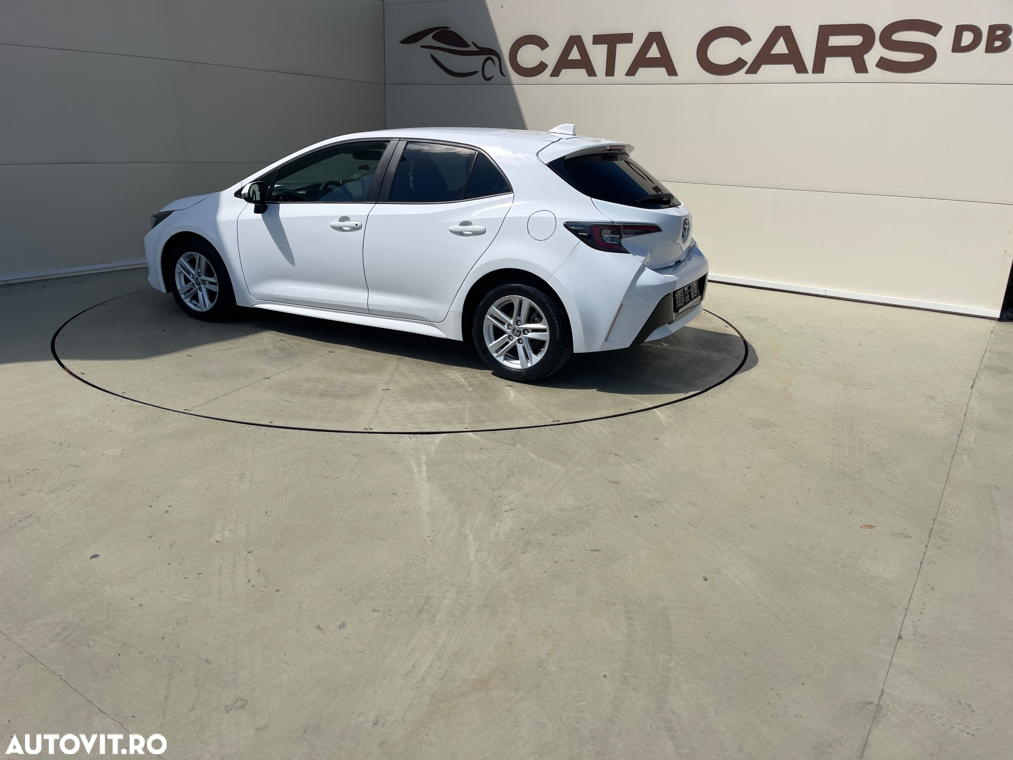 Toyota Corolla 1.8 Hybrid Comfort - 9