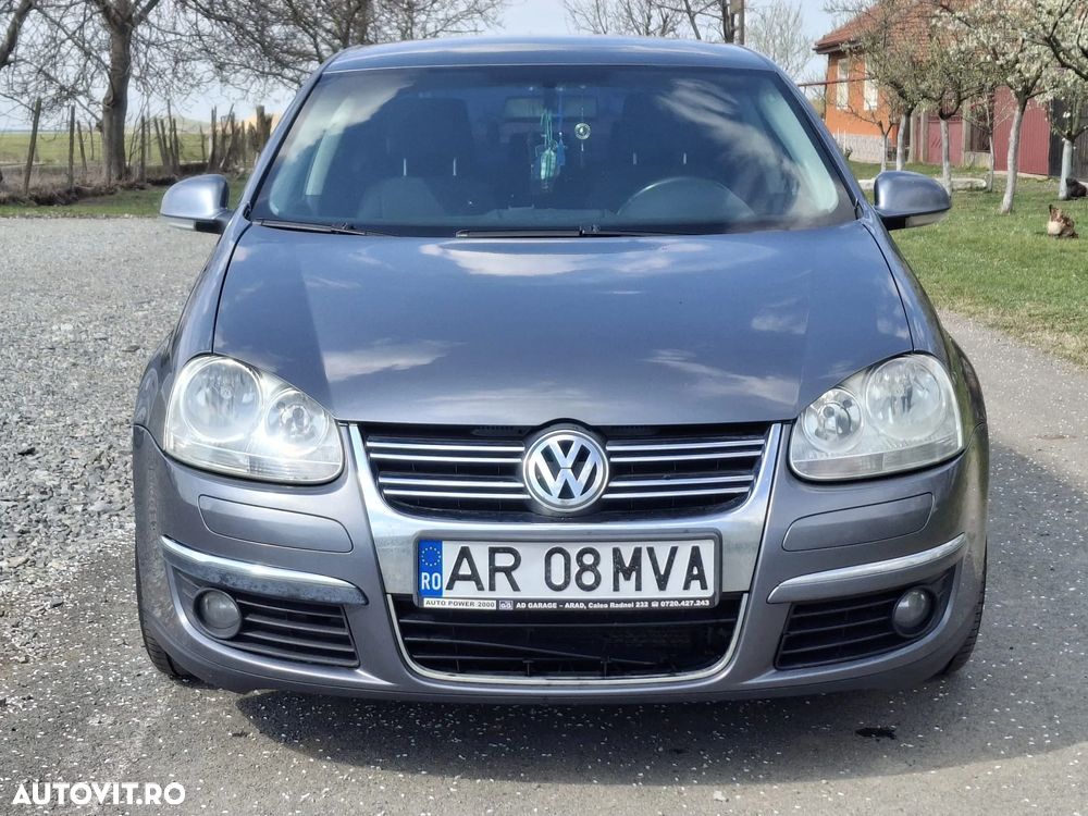 Volkswagen Jetta - 8