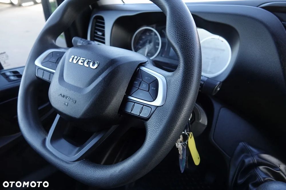 Iveco DAILY 35-160 / 3.0 D / KONTENER - 4,3 M / WINDA SORENSEN - 750 kg / BLIŹNIAK / DMC: 3 500 KG / SPROWADZONY - 30