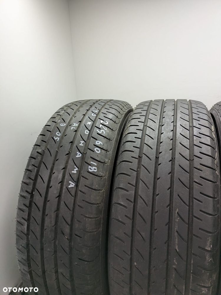 Opony letnie 225/60/18 Yokohama BluEarth E51B - 2