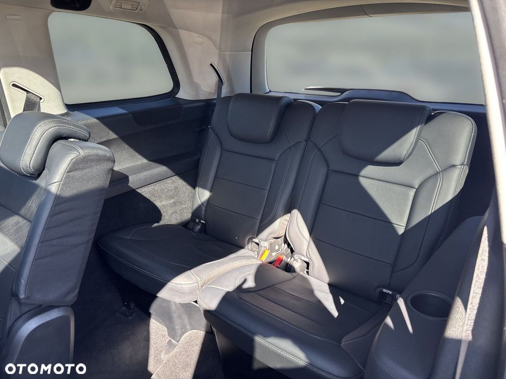 Mercedes-Benz GLS - 25