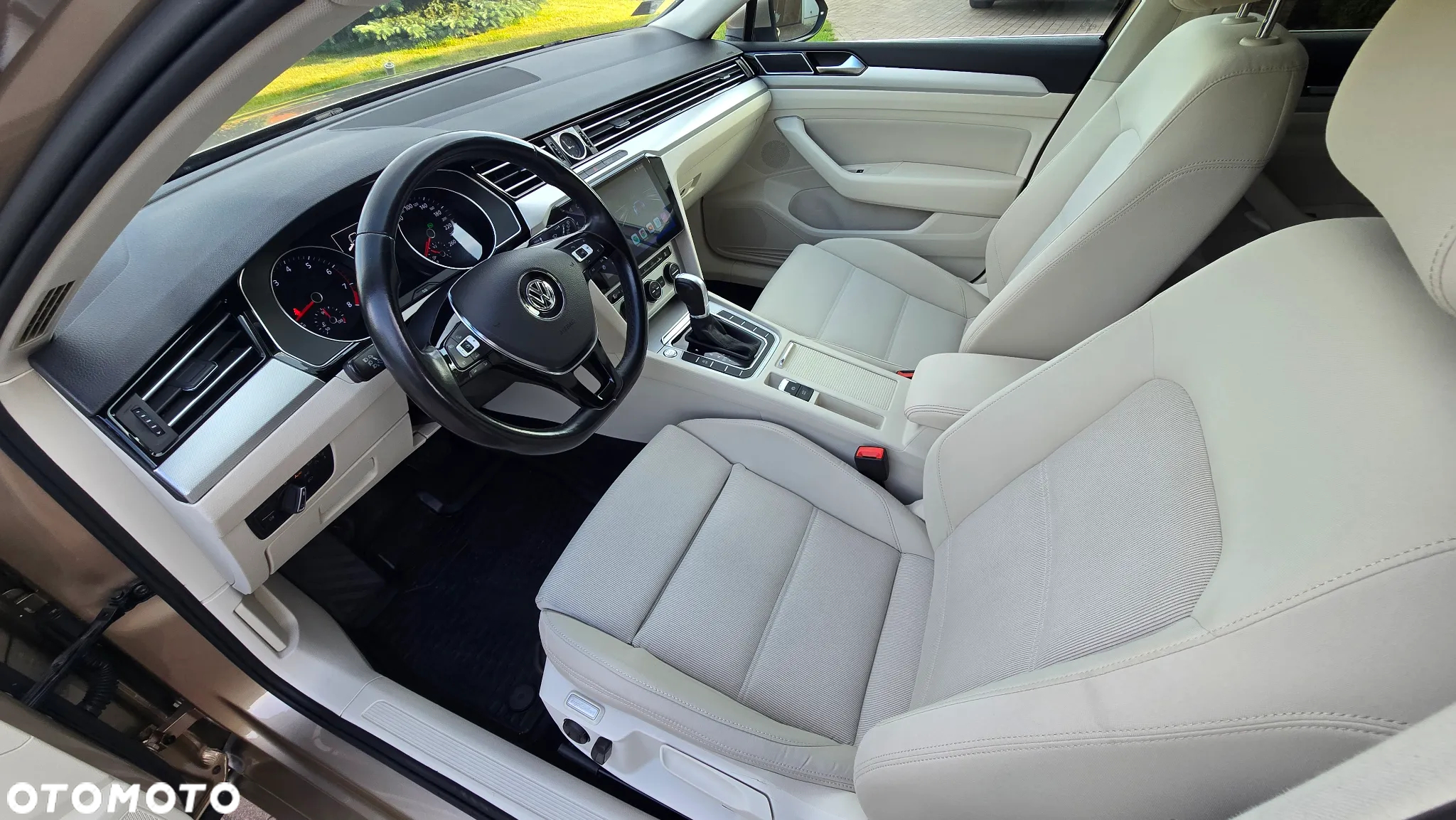 Volkswagen Passat - 28