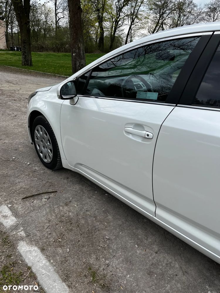 Toyota Avensis 2.0 D-4D Active - 8