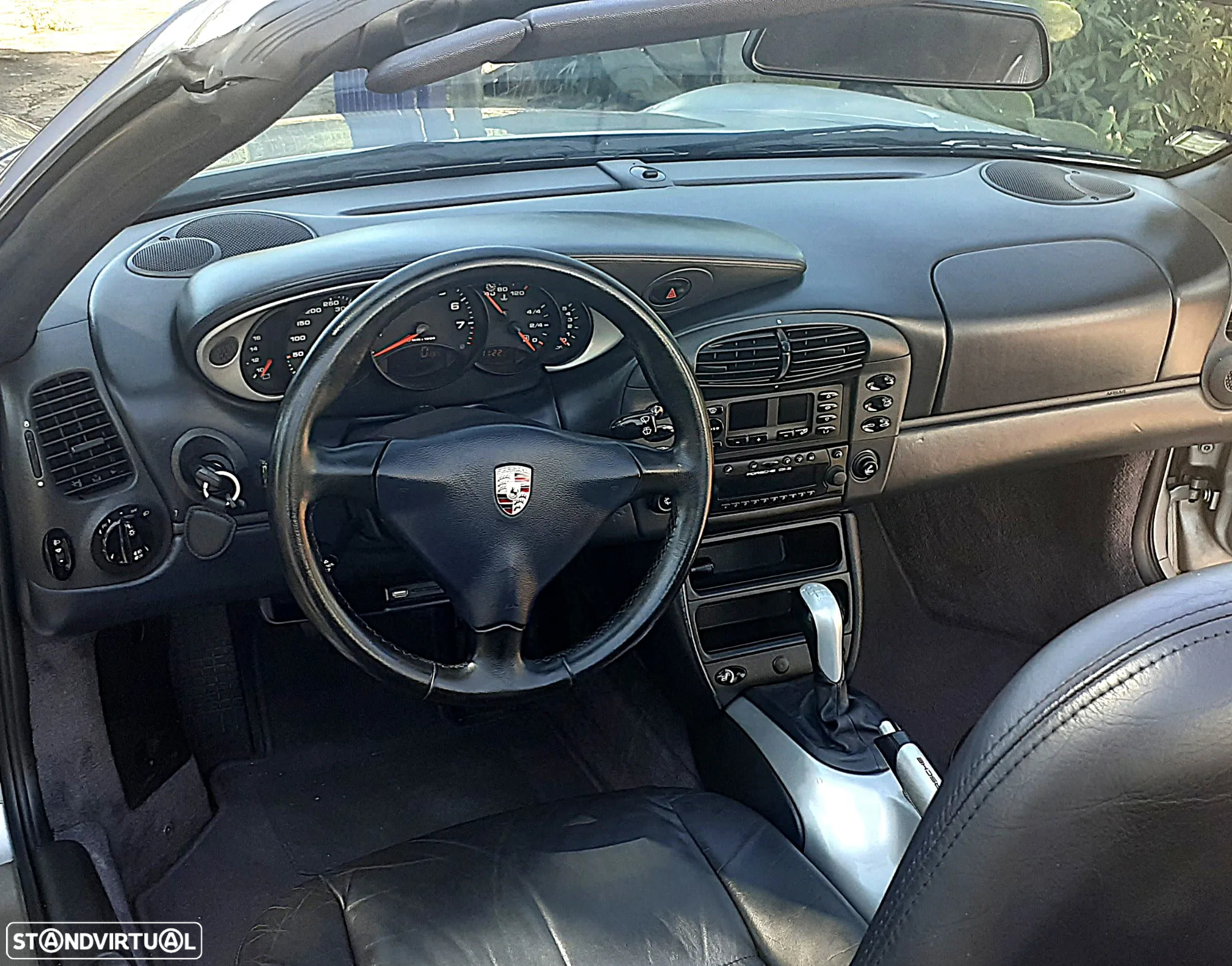 Porsche 911 (996) Carrera Cabrio - 24