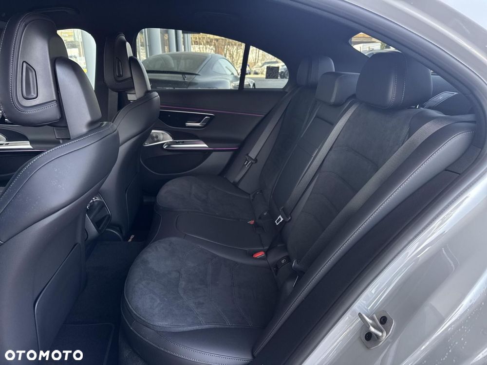 Mercedes-Benz Klasa E 220 d mHEV 4-Matic AMG 9G-Tronic - 17