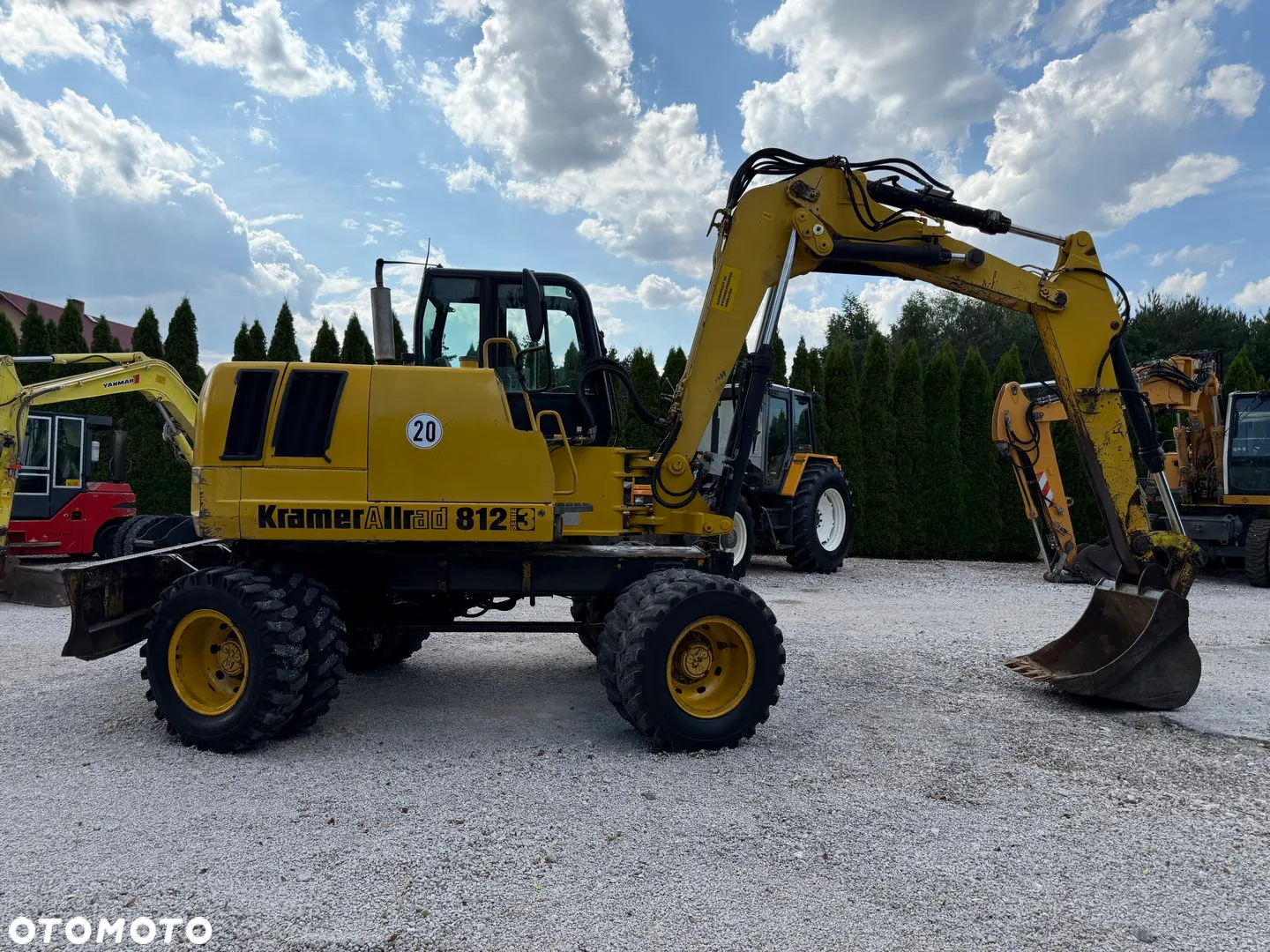 Kramer 812 KOPARKA KOŁOWA/ 12 TON / DWIE OSIE SKRĘTNE / MAŁE GABARYTY / BARDZO ZWROTNA / ZADBANA Z NIEMIEC / 70 75 80 90 100 110 / 308 310 / TEREX TW - 16