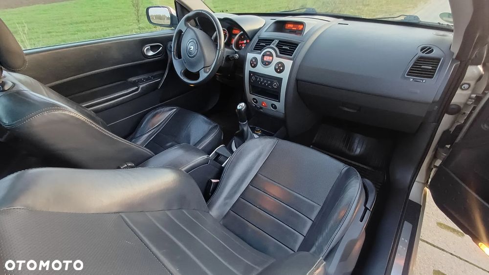 Renault Megane - 24