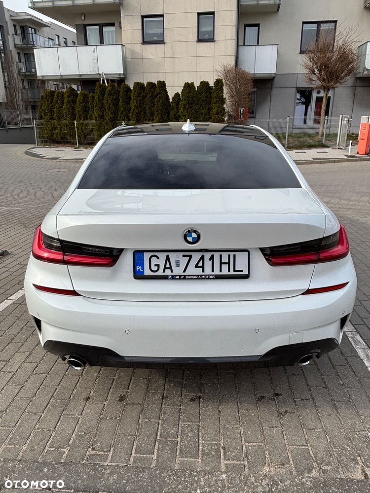 BMW Seria 3 320d xDrive M Sport - 5