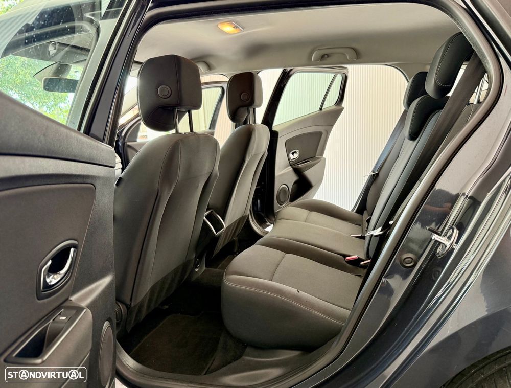 Renault Mégane Sport Tourer 1.5 dCi Dynamique - 18