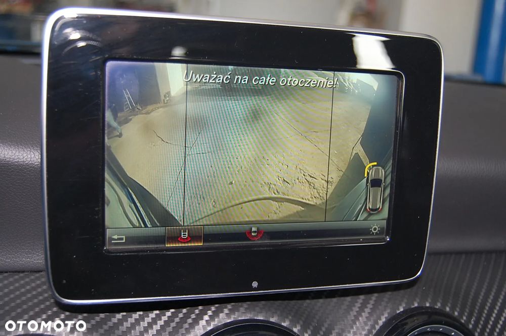 Mercedes-Benz GLA 180 (CDI) d 7G-DCT - 16