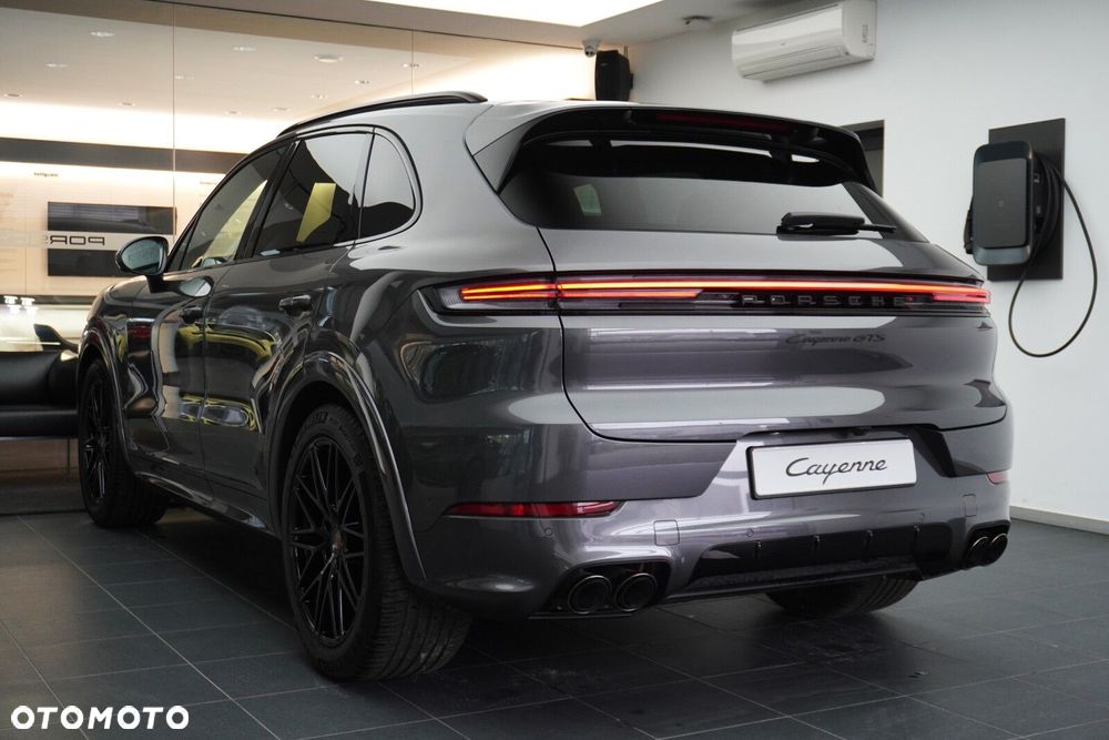 Porsche Cayenne - 8