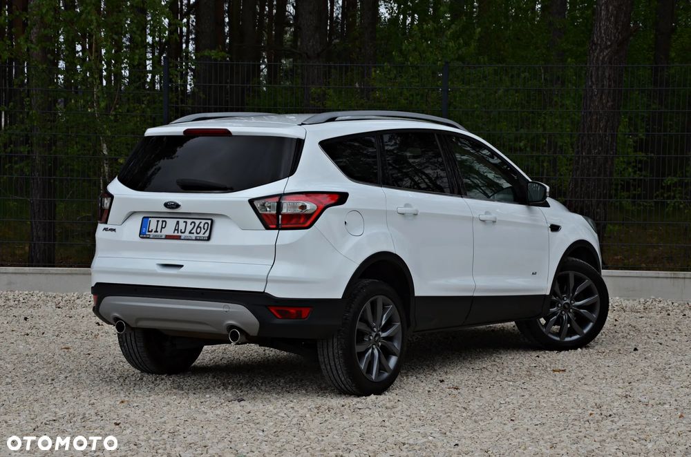 Ford Kuga 2.0 TDCi AWD Titanium - 4