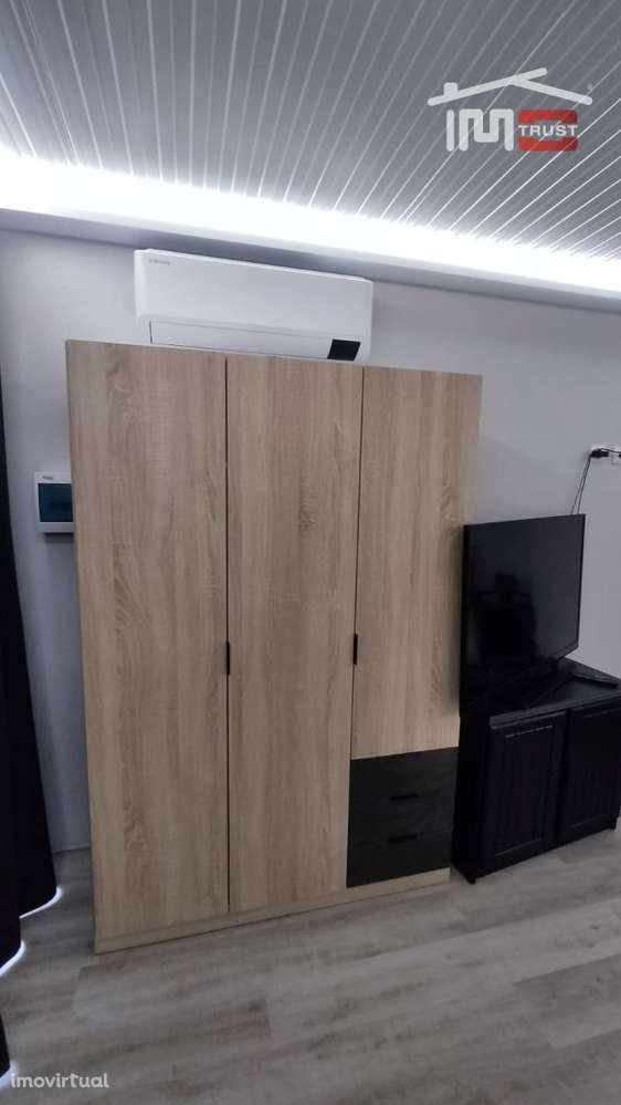 APARTAMENTO T0 MOBILADO COM AGUA E LUZ INCLUIDA EM CASAL DA CRUZ CA... - Grande imagem: 2/14