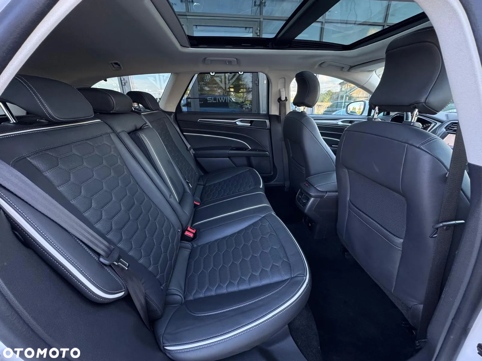 Ford Mondeo 2.0 EcoBlue VIGNALE - 25