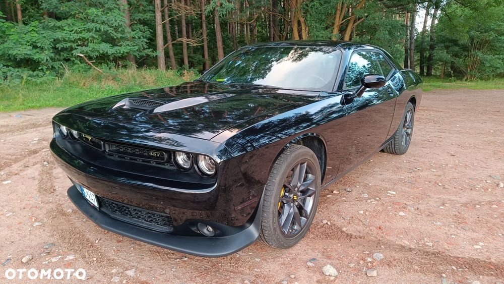 Dodge Challenger - 1