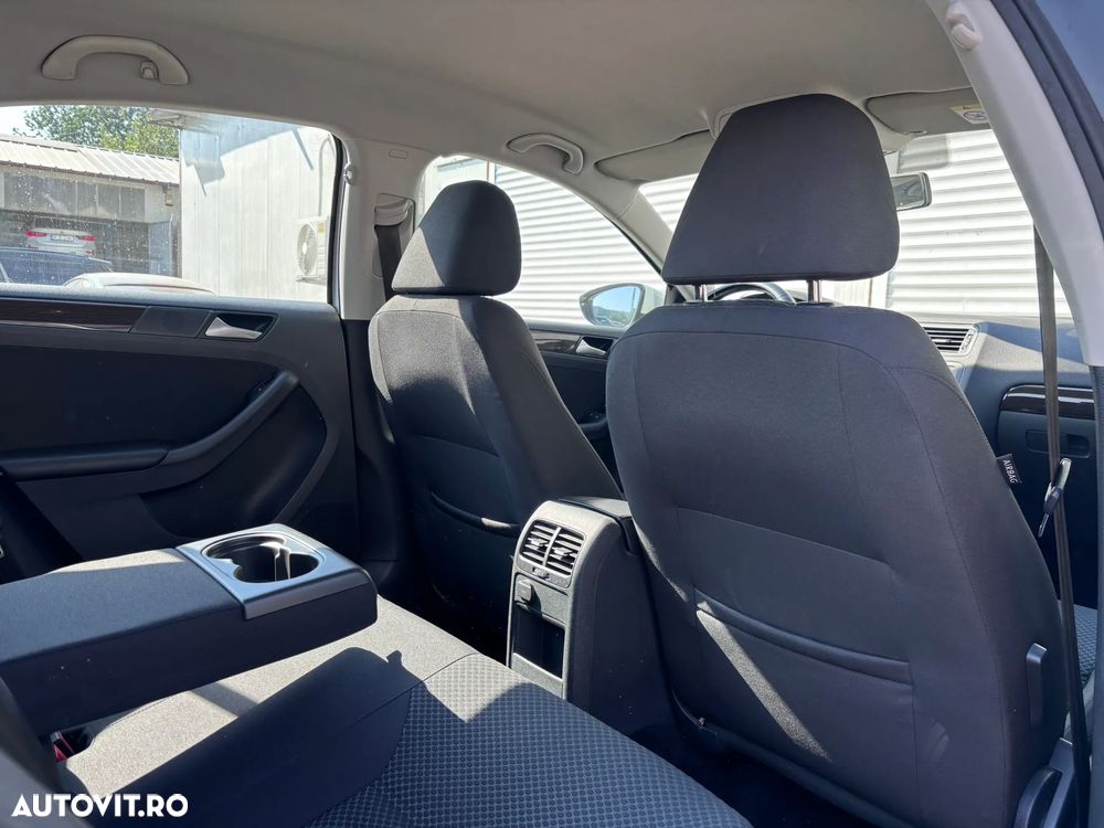 Volkswagen Jetta 1.4 TSI Comfortline - 29