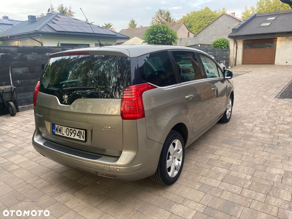 Peugeot 5008 - 3