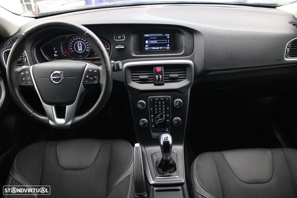 Volvo V40 2.0 D3 Inscription - 9