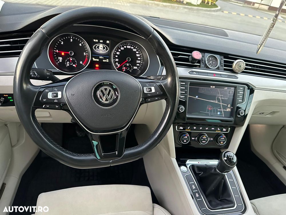 Volkswagen Passat 2.0 TDI Highline - 19