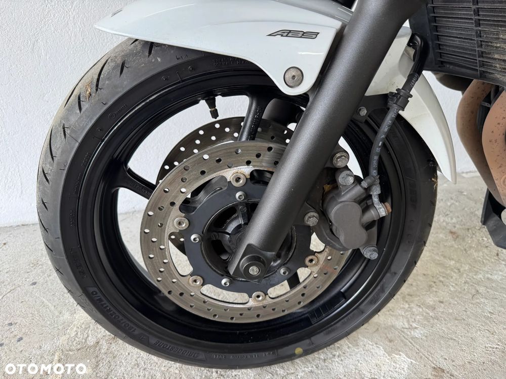 Yamaha XJ - 25