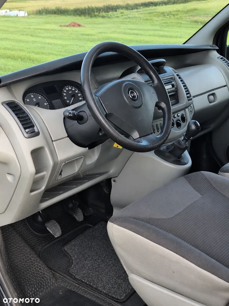 Opel Vivaro - 20