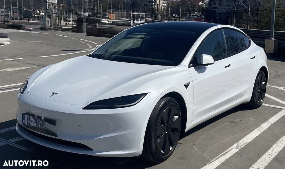 Tesla Model 3 - 2