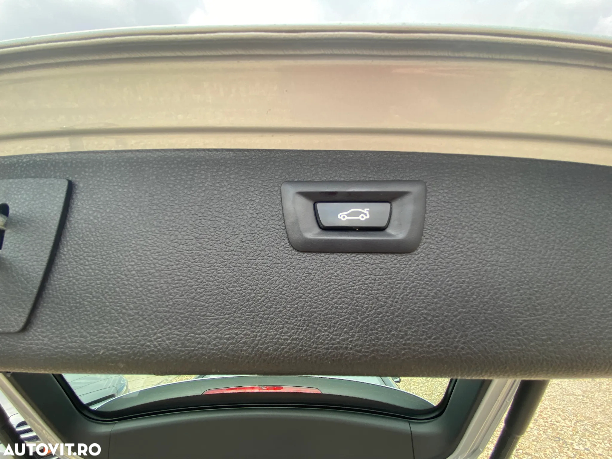BMW Seria 3 318i Touring Aut. M Sport - 19