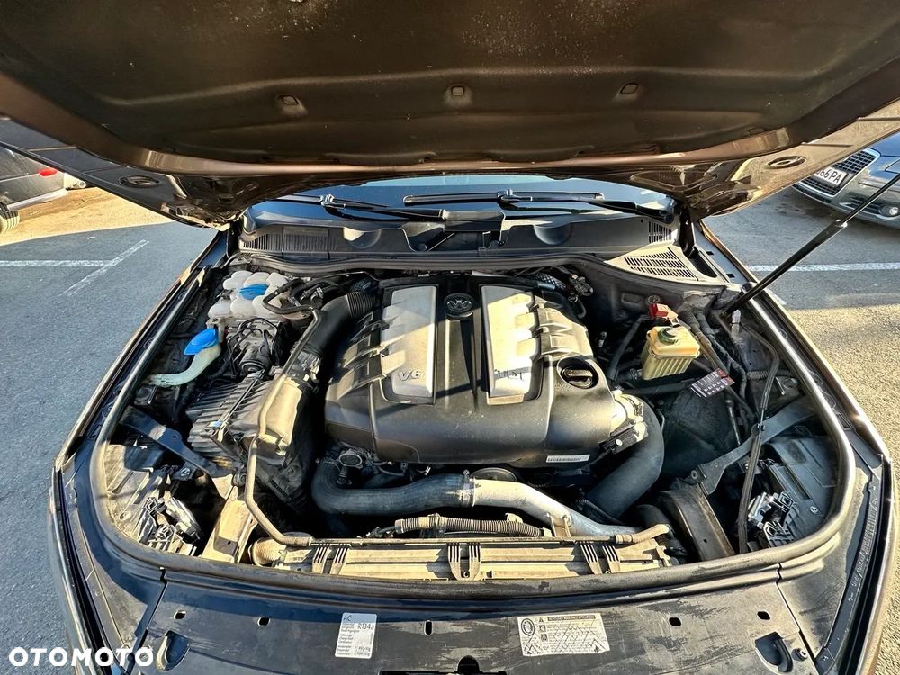 Volkswagen Touareg 3.0 V6 TDI BMT - 11