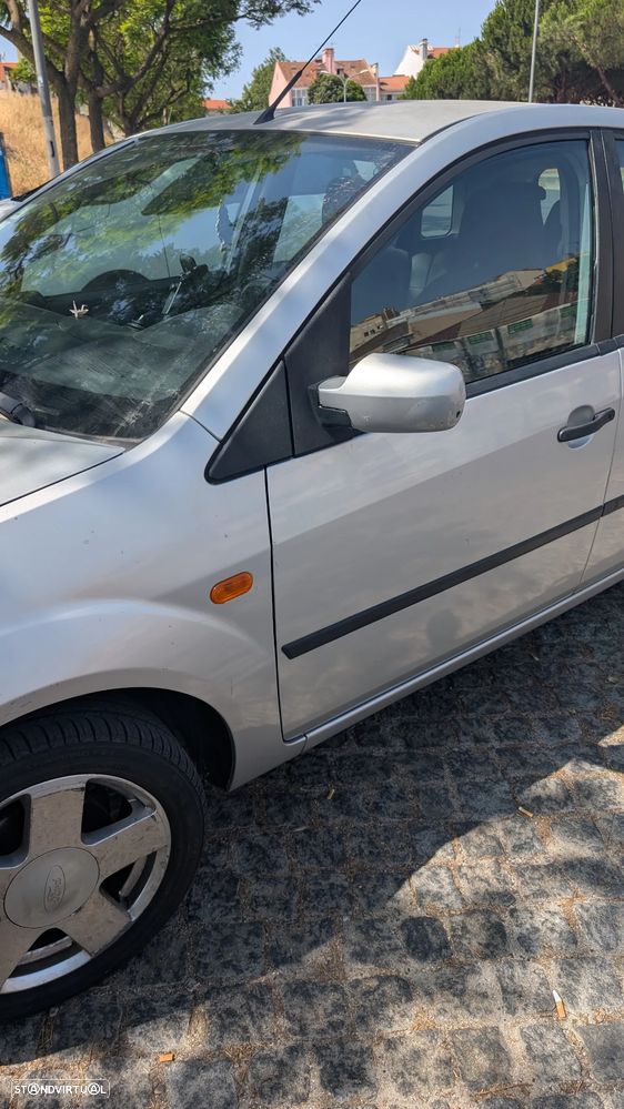 Ford Fiesta 1.4 Trend - 11