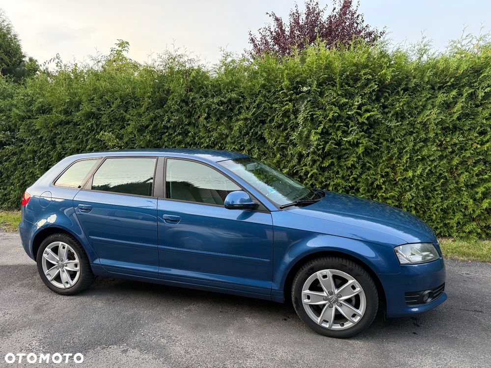 Audi A3 Sportback 1.8 TFSI Attraction - 4