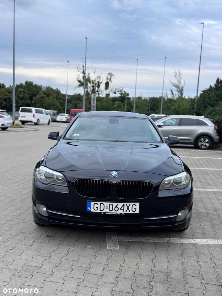 BMW Seria 5 525d xDrive Luxury Line - 2
