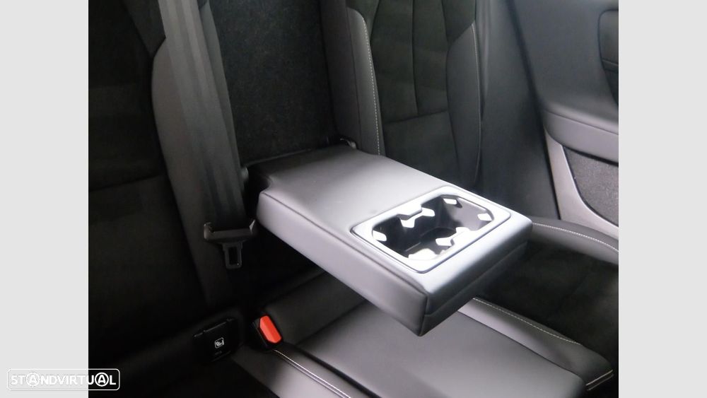 Volvo XC 40 1.5 T2 Plus Dark Auto - 11