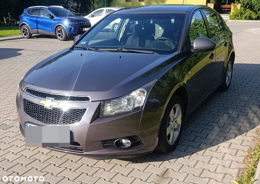 Chevrolet Cruze 1.6 LS - 4