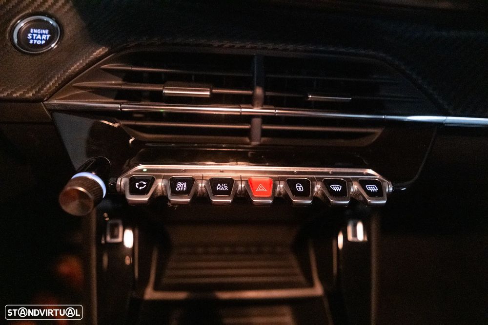 Peugeot e-208 Allure - 12
