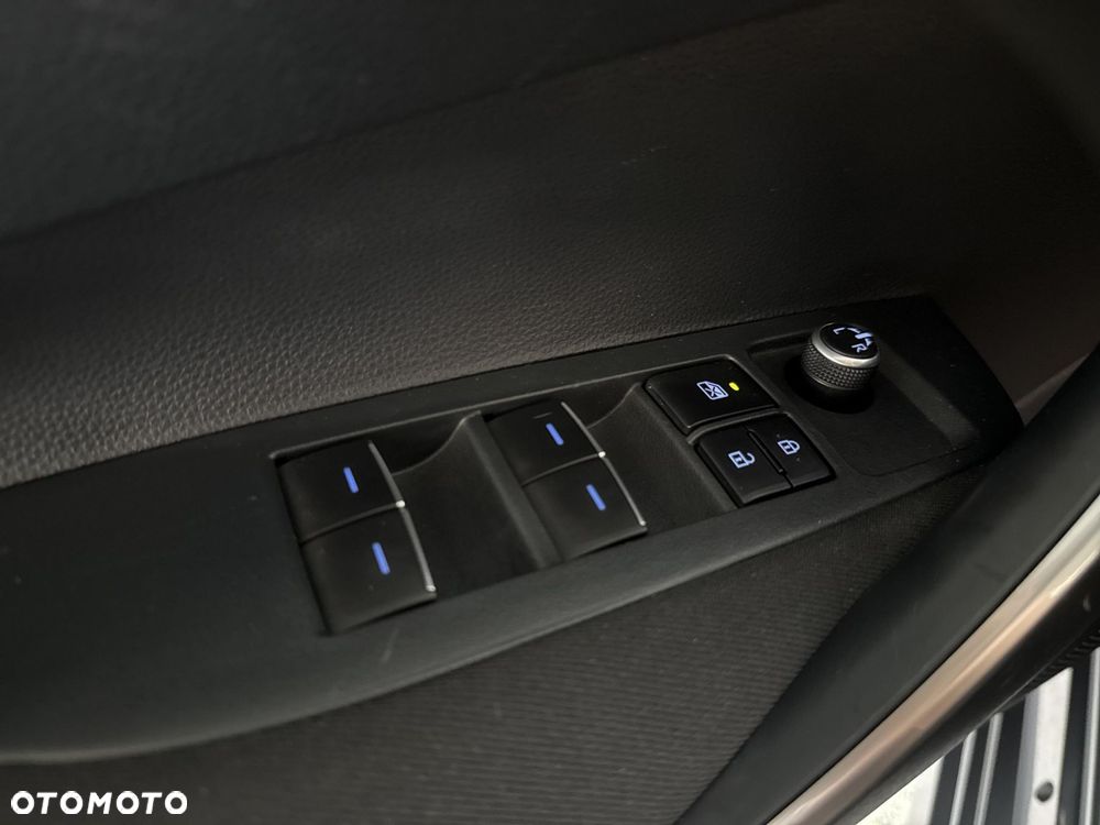 Toyota Corolla 1.8 Hybrid Comfort - 20