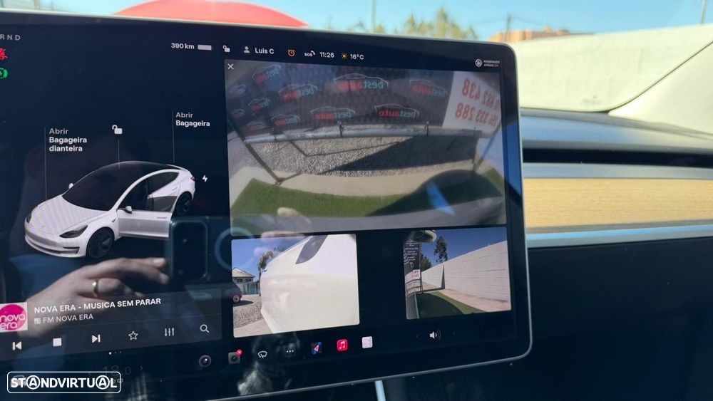 Tesla Model 3 Long-Range Dual Motor AWD - 32