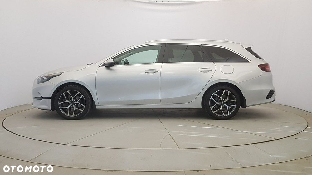 Kia Ceed - 4