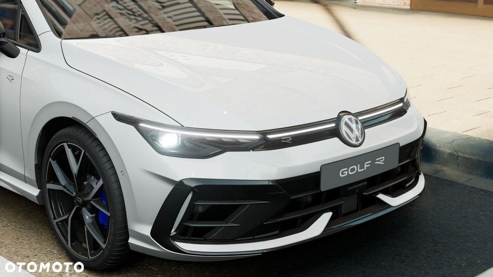 Volkswagen Golf - 6