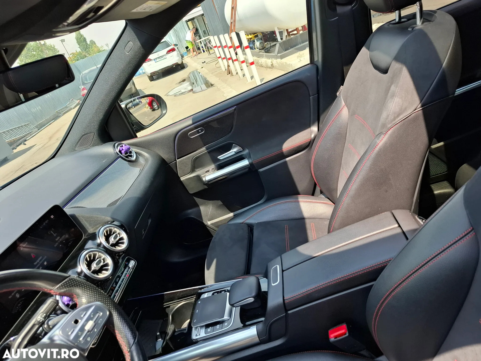 Mercedes-Benz B 200 d - 9