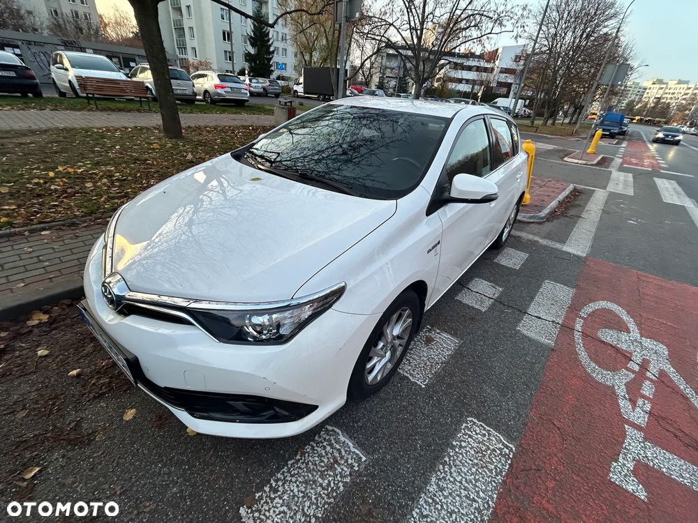 Toyota Auris Hybrid 135 Premium - 1
