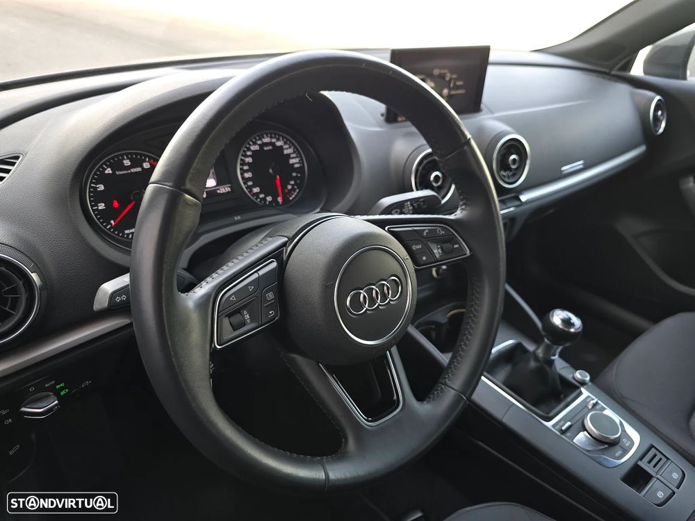 Audi A3 Sportback 30 TFSI S-line - 15